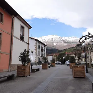 Ostatu Guest house Zegama