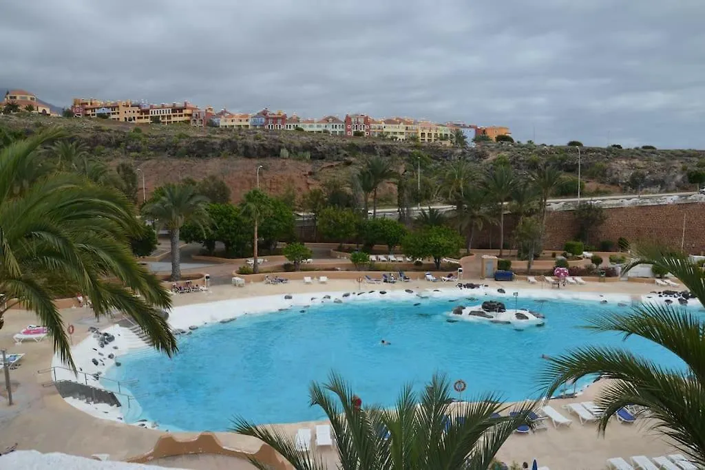 Aphotel Paraiso Del Sur In Centro Citta, Wifi Personale, Vista Mare Con Terrazza, Ristoranti E Pub Adiacenti, Taxi E Bus, Atelier Cura Alla Persona, Farmacia Con Medico Costa Adeje Daire